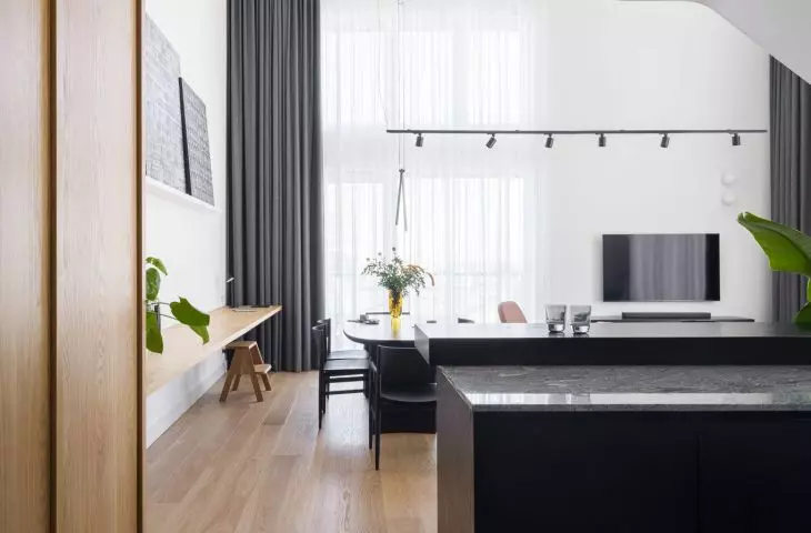 widok z kuchni na salon