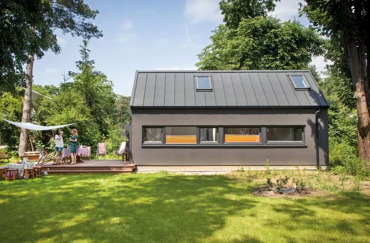 Simple House - frame house