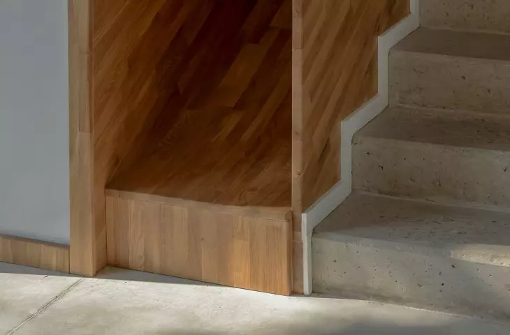 slide detail