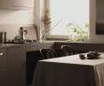 Mieszkanie w Białymstoku, stół w kuchni