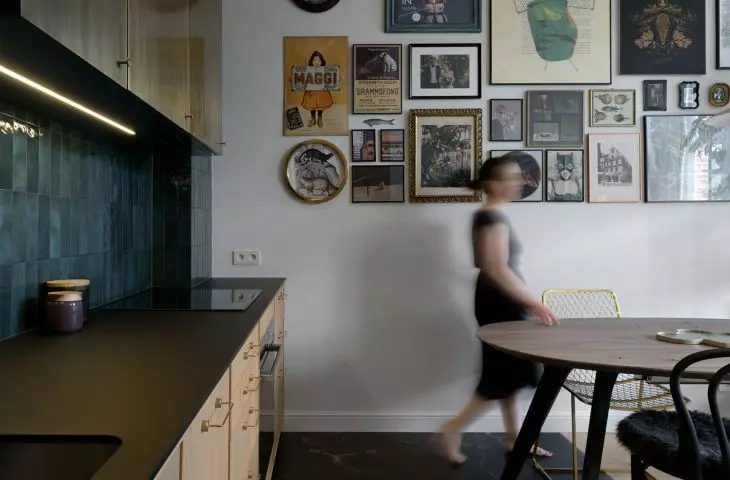 galeria grafik na ścianie