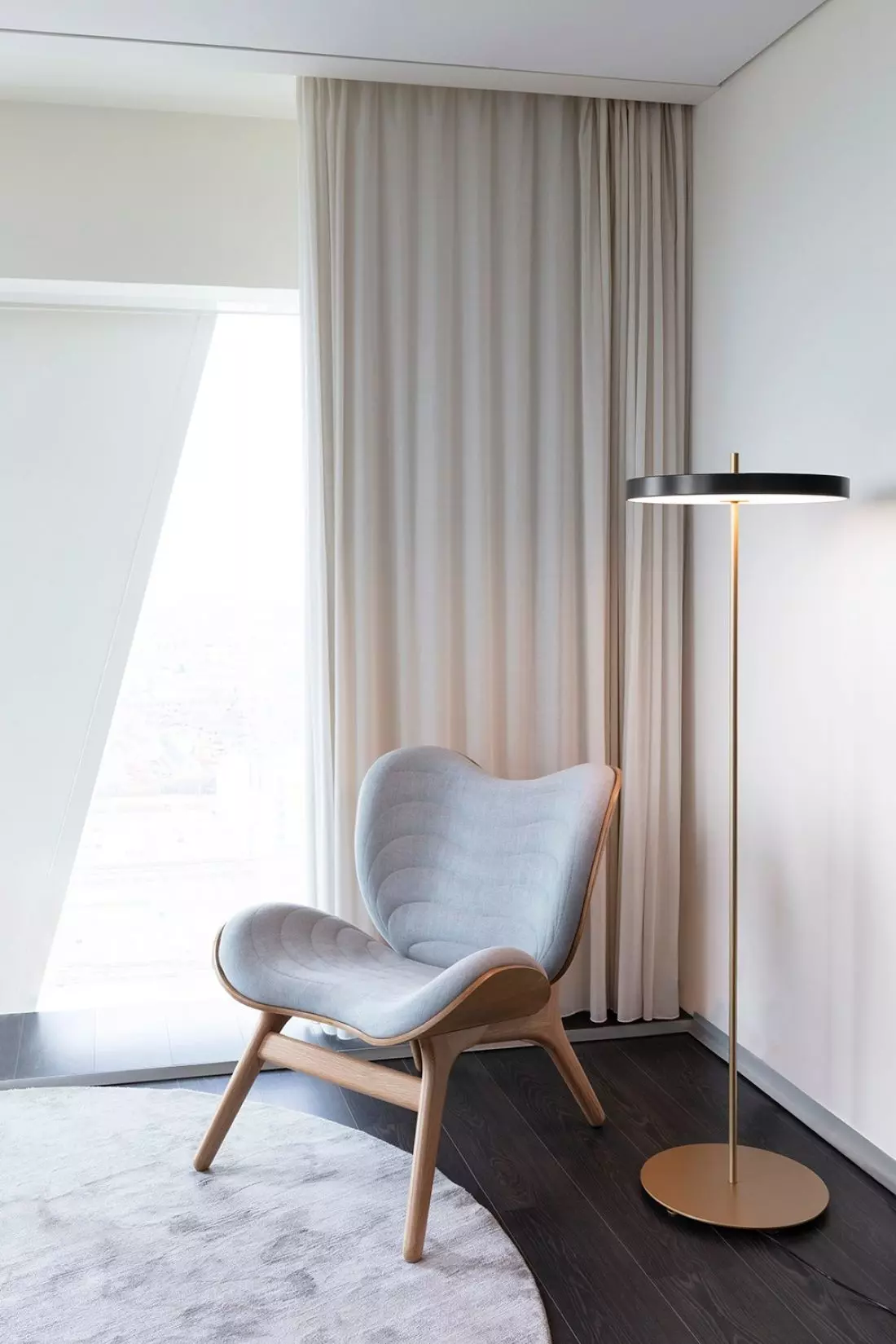 Fotel a conversation
piece tall