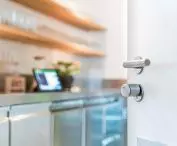 Platforma hotelowa SALTO -innowacyjny i bezprzewodowy system kontroli dostępu