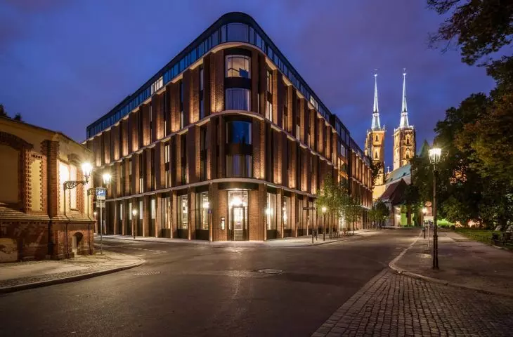 The Bridge MGallery in Aluprof systems, Poland, Wroclaw, Poland