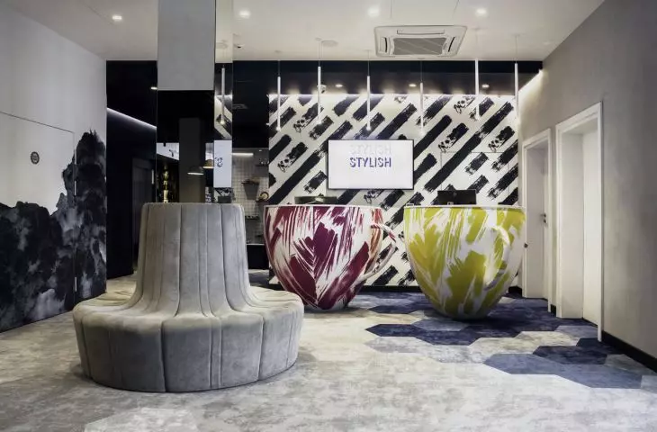 wnętrze hotelu Ibis Styles w Bolesławcu