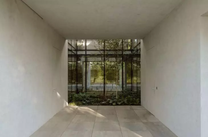 view of the interior patio
