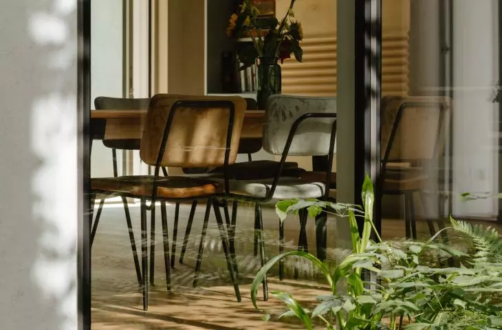 zielone patio doświetla wnętrze