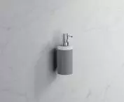 System 900