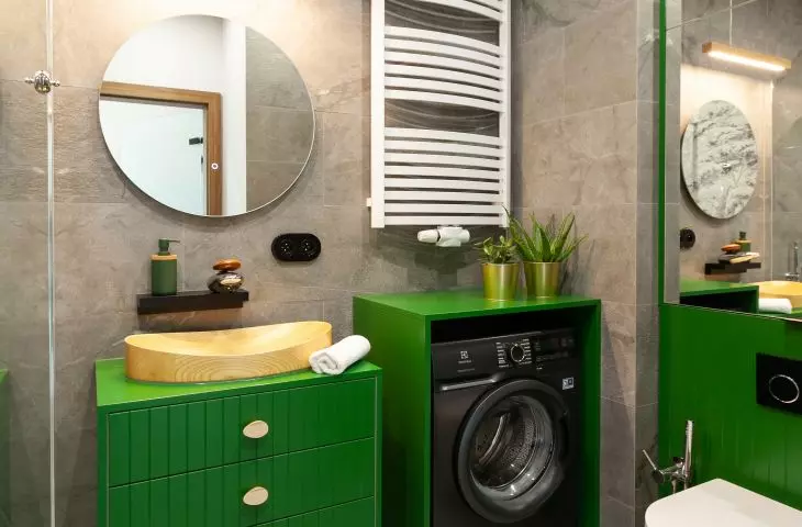 Bathroom with green accents