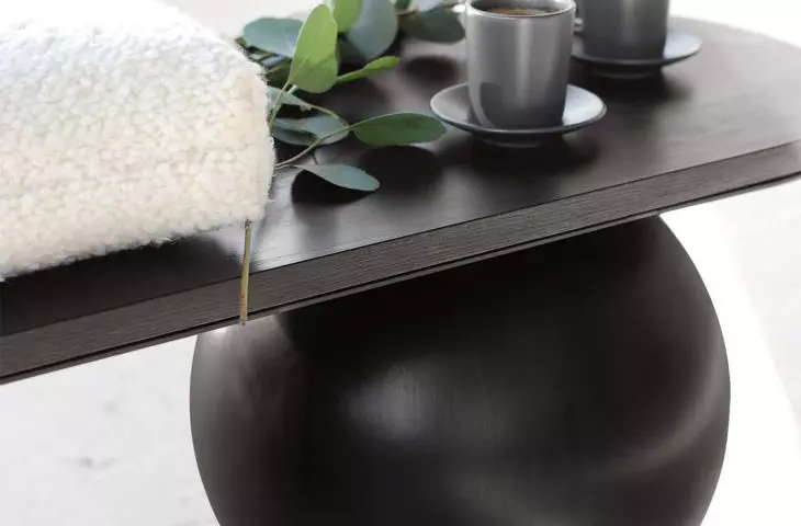 HEN bench, detail