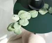 SU table with green top