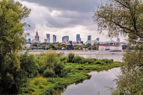 panorama of Warsaw from the Praski Port