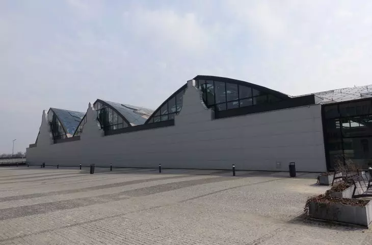 Side elevation of the Łódź Fabryczna railway station