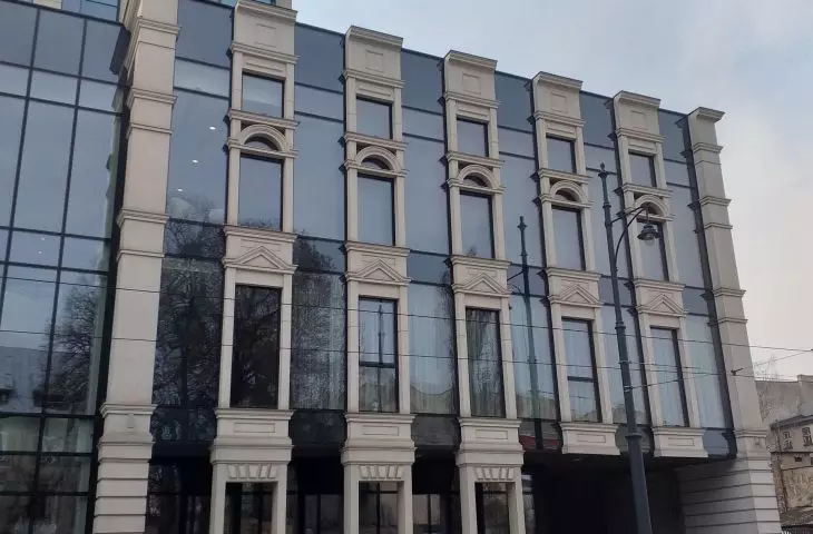 postmodern facades of lodz buildings