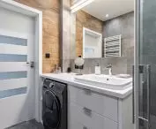 Bathroom in a Warsaw apartment