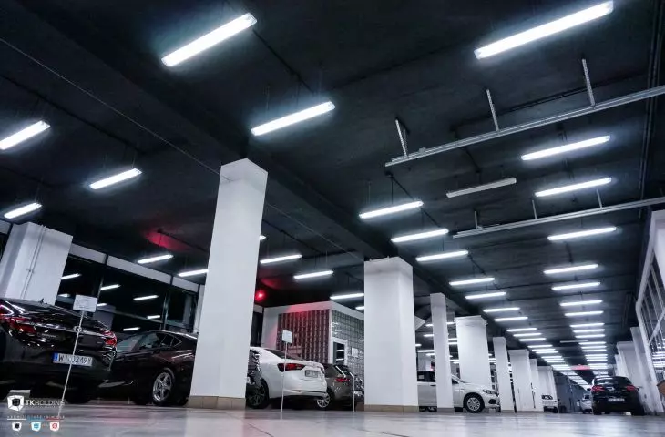 ASTAZ car dealership