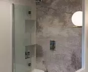 Graficzne wzory na ścianie