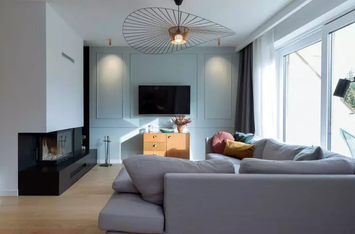 Living room with lots of light