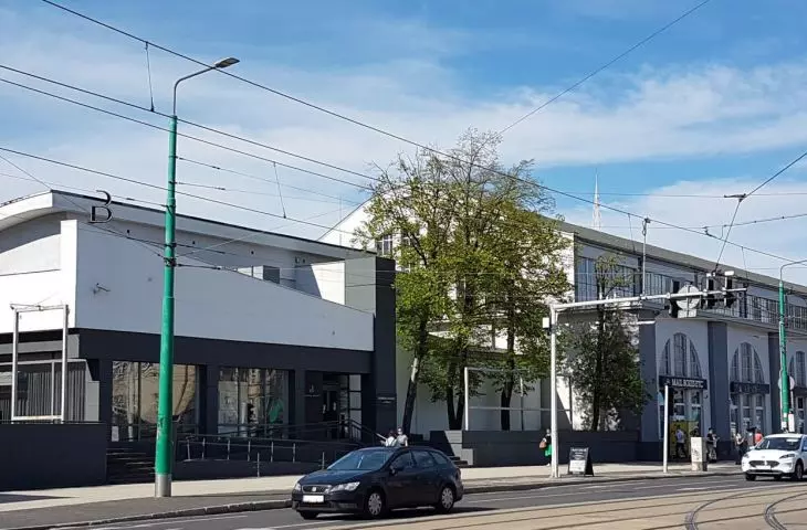 A view of the MTP from Glogowska Street. 