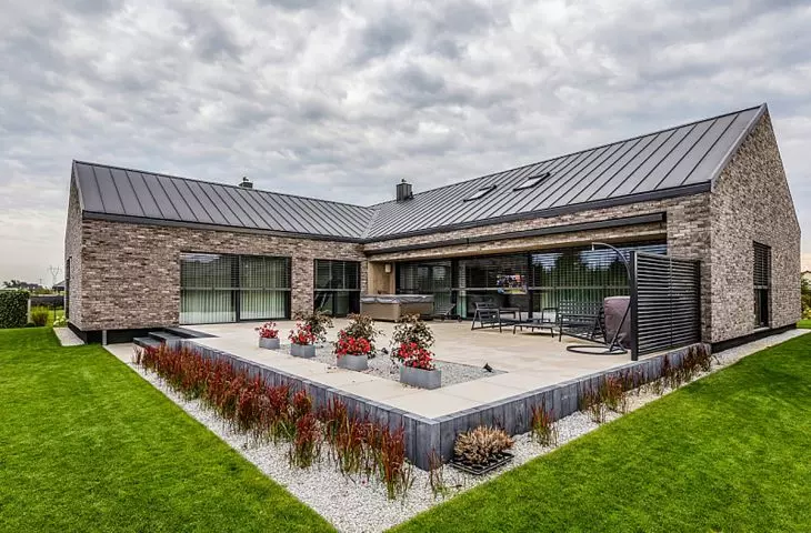 Aluminum windows and doors