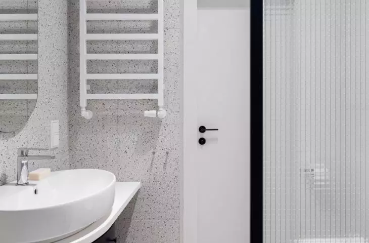 Modern bathroom