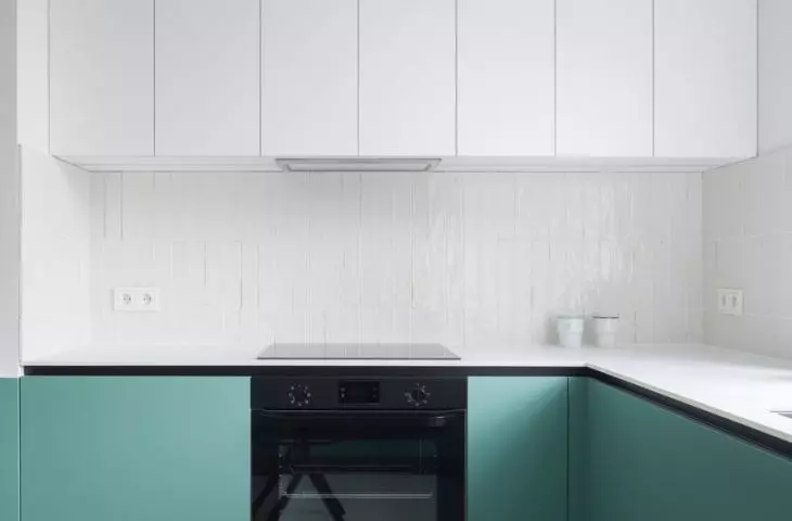 Green and white in the kitchen