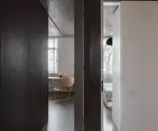 Mieszkanie w Gdyni, ciemny korytarz