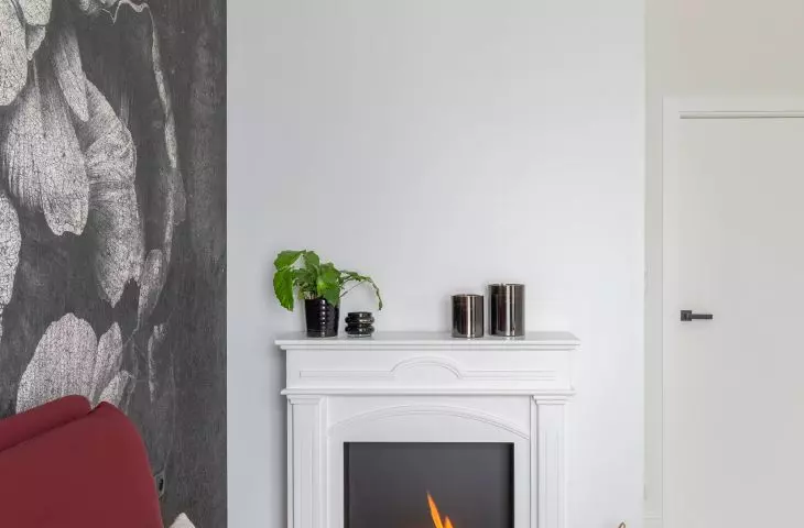 A bio-fireplace in the bedroom was the owners' dream