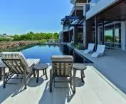 Neolith - holiday trends