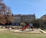 Grünerløkka - an example of an old playground still in use