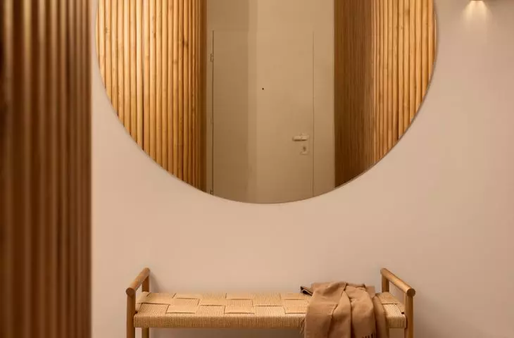 A bench made of natural materials also stood in the lobby