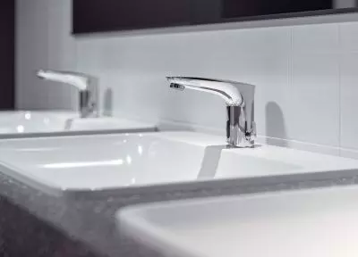 Bateria umywalkowa na podczerwień SCHELL MODUS E Bateria umywalkowa na podczerwień SCHELL MODUS E