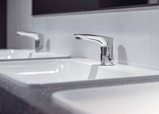 Bateria umywalkowa na podczerwień SCHELL MODUS E Bateria umywalkowa na podczerwień SCHELL MODUS E