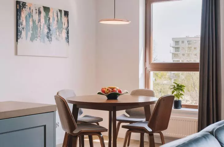 White walls add space