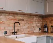 Kitchen with gray fronts