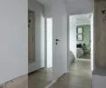 Hol optycznie powiększony wielkoformatowym lustrem