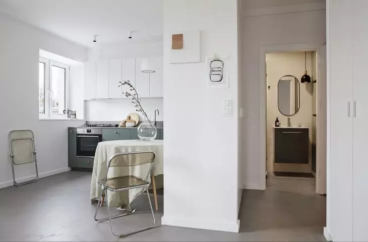 Interiors kept in bright colors