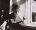 Alina Scholtz, self-portrait with cat
