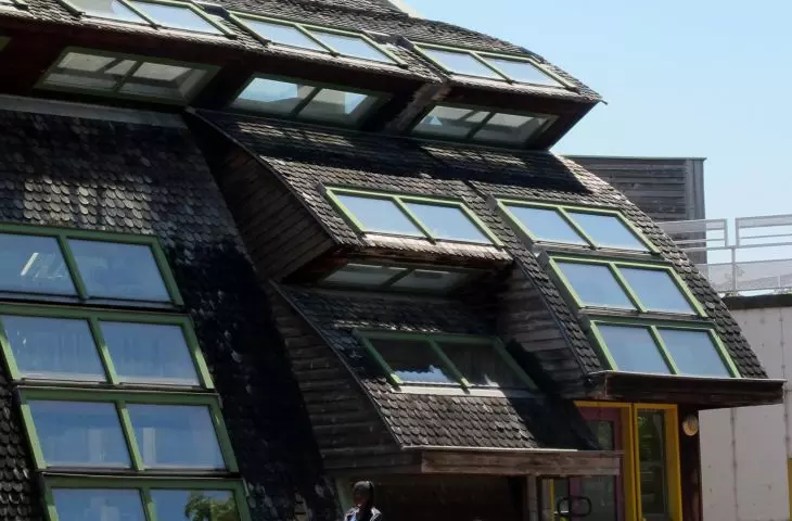 Collège Pierre'a Sémarda dla 600 uczniów w Bobigny
