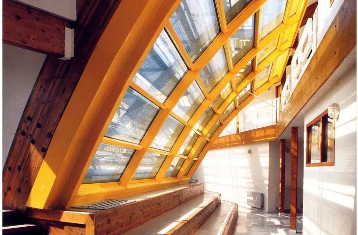 Collège Pierre'a Sémarda dla 600 uczniów w Bobigny