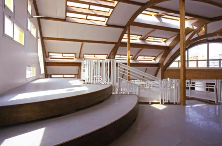 Collège Pierre'a Sémarda dla 600 uczniów w Bobigny