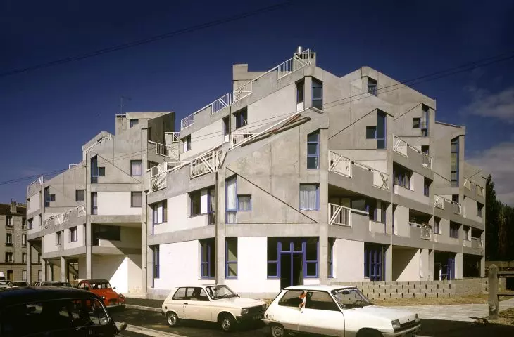 Kompleks 99 mieszkań komunalnych (w którym każde z nich jest inne) w Ivry-sur-Seine