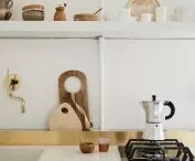 Gold and ceramic accessories