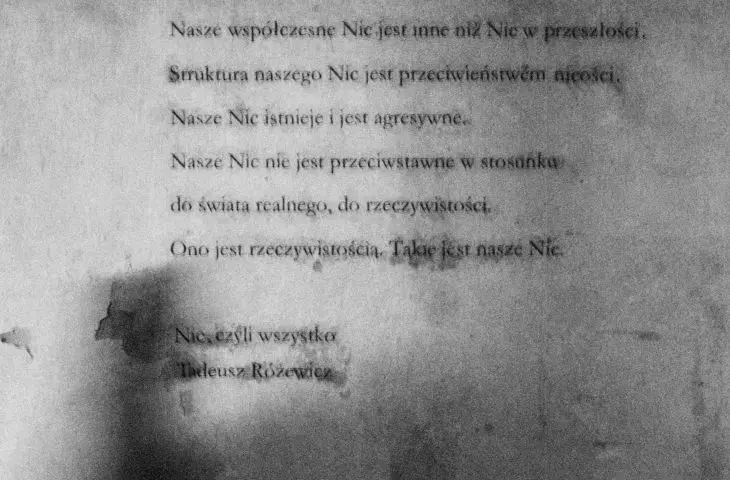Instalacja „Nieobecność”