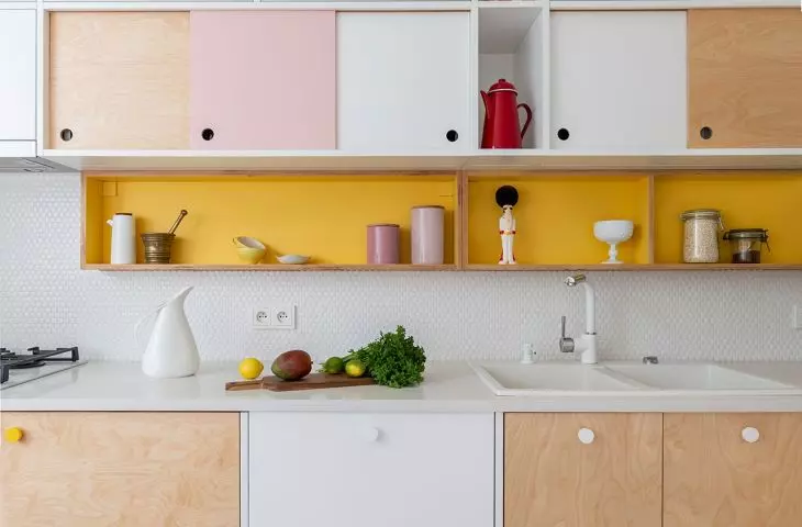 Kitchen with accents of pink and yellow