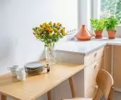 From the bright kitchen you can watch the sunrise