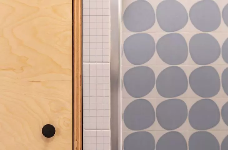 Bathroom wall detail