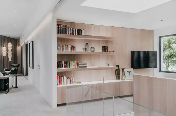 Strefa gabinetowo-biblioteczna