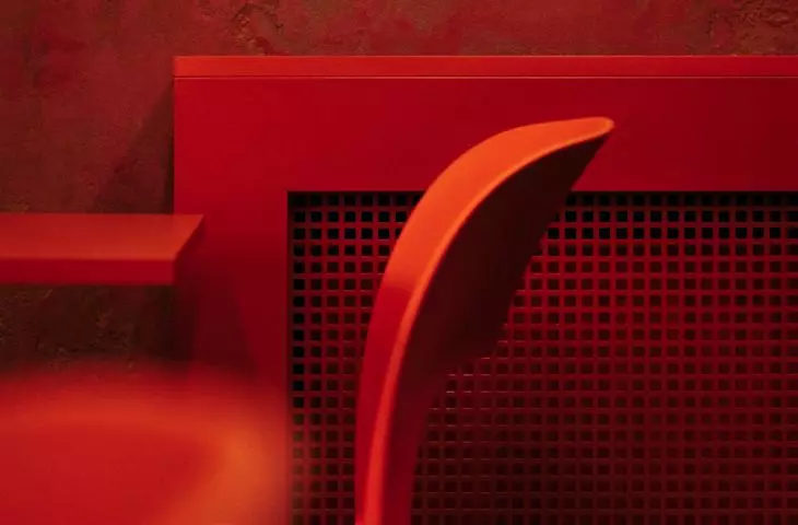 intense red in the interior
