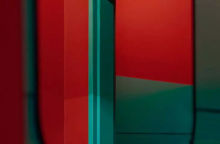 The same colors also decorate the restaurant's restroom